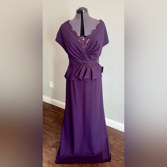 VM Collection Dresses & Skirts - Elegant Purple mother of the bride Dress
